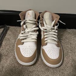 Jordan 1 Tan