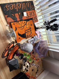 Miscellaneous Halloween Decorations 