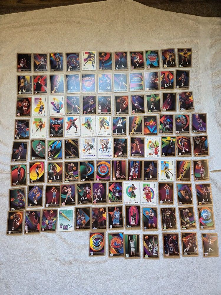 Lot of 100 Skybox Basketball Cards–90s NBA Vintage–Ungraded High Value Potential