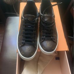 louis vuitton snekers