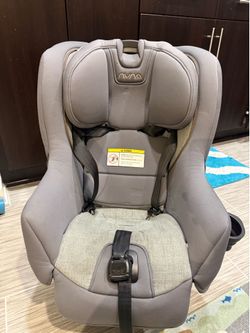 Nuna Rava car seat