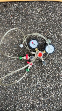 Keg regulator