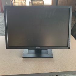  40 Computer Monitors