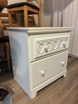 Ashley drawer Night stand