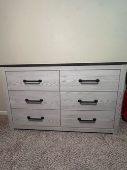6 Drawer Dresser