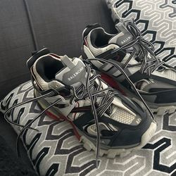 Balenciaga Men’s Shoe Size 7