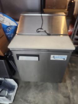 Sandwich prep fridge  $850