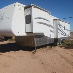 2005 Mobile Suite 38ft