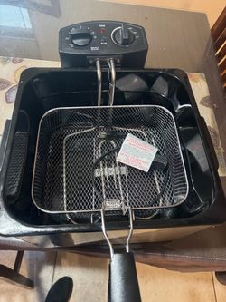 Electric Deep Fryer with Basket