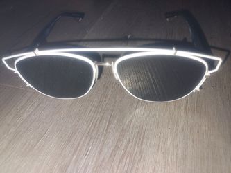 Christian dior authentic sunglasses