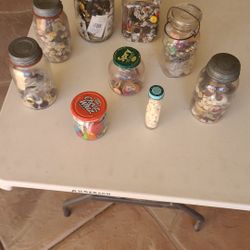 9  Jars Old Buttons 
