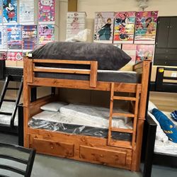 Bunk Bed Twin-Twin-Tiwn