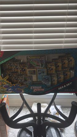 Pokémon Crown Zenith Sea & Sky Collection Box