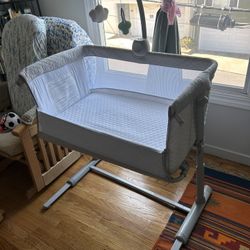 PERFECT BEDSIDE BASSINET 