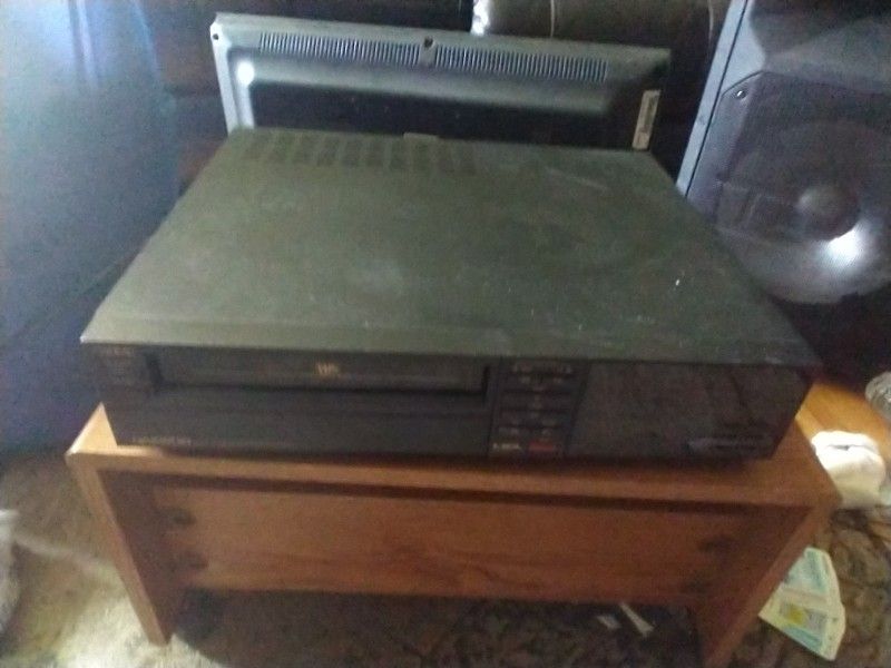 Vcr Has Power Cable No Av Cables As Is