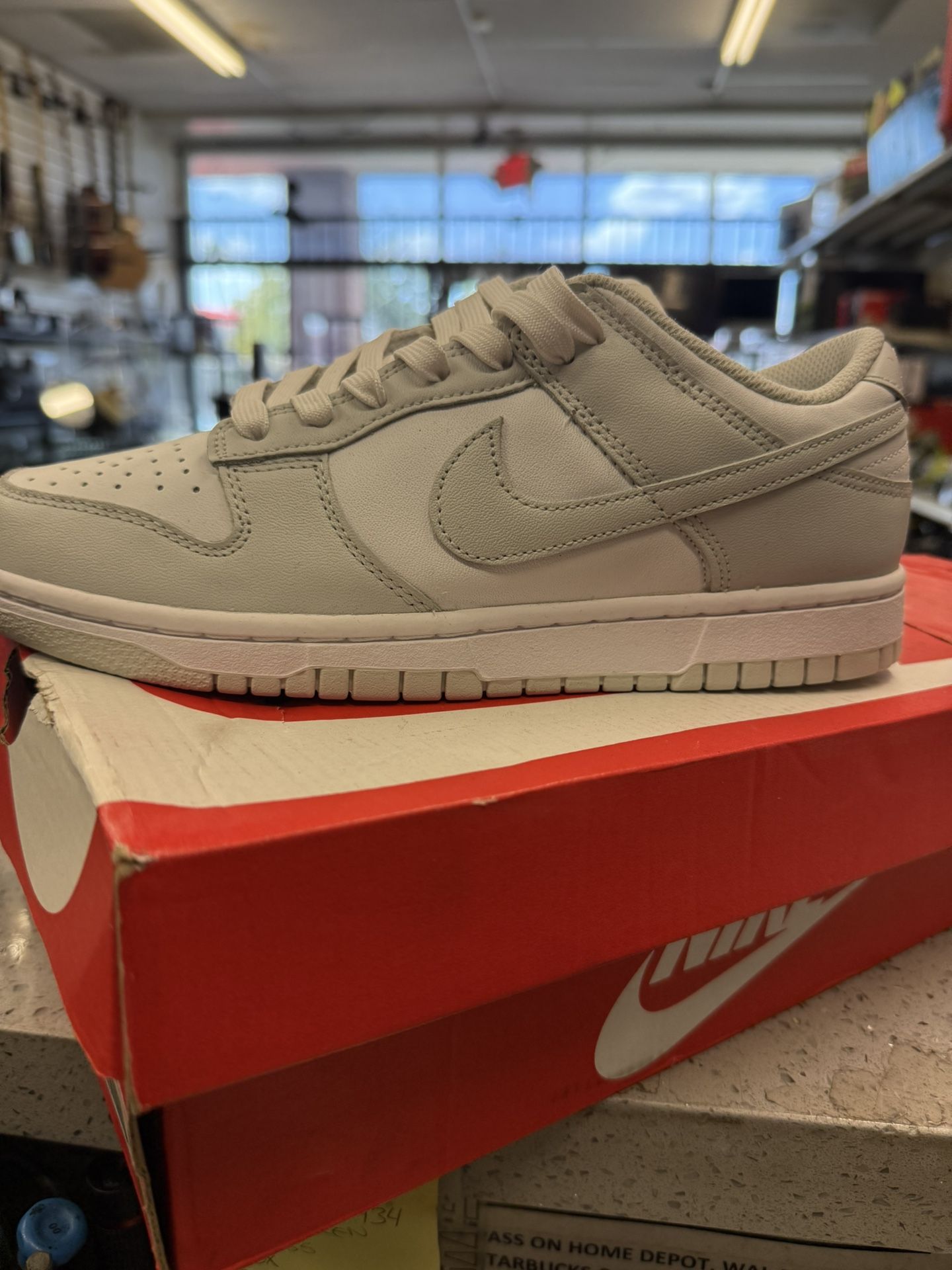 Nike Dunk Low (Never Worn) 41052-2