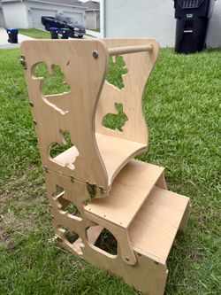 Selling Wooden 2-in-1 Ladder and Table (kids)