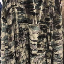 Comfy Camouflage Jacket Hoodie Blanket