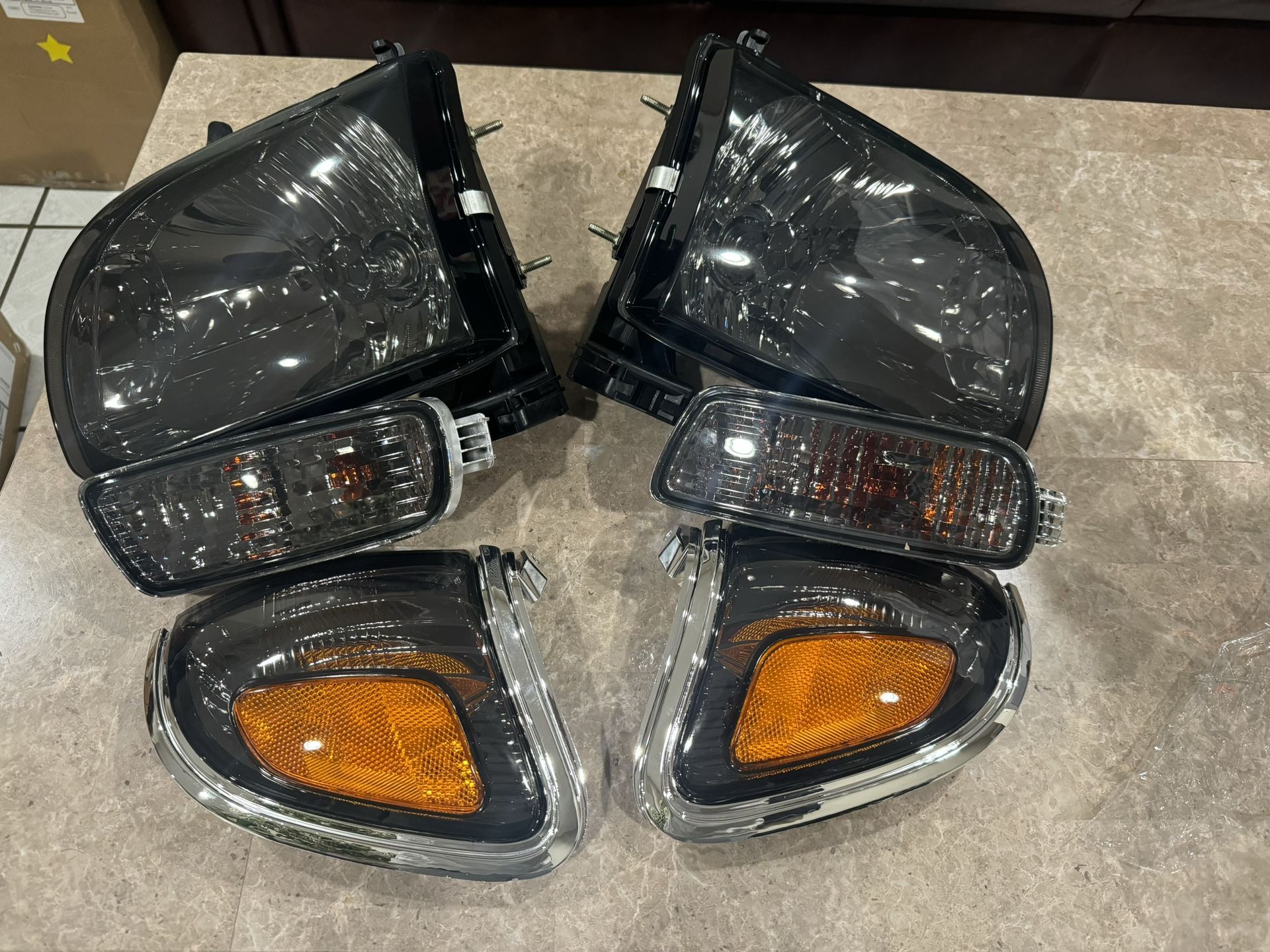 Brand New Headlight Corner & Turn Signal Light Compatible...