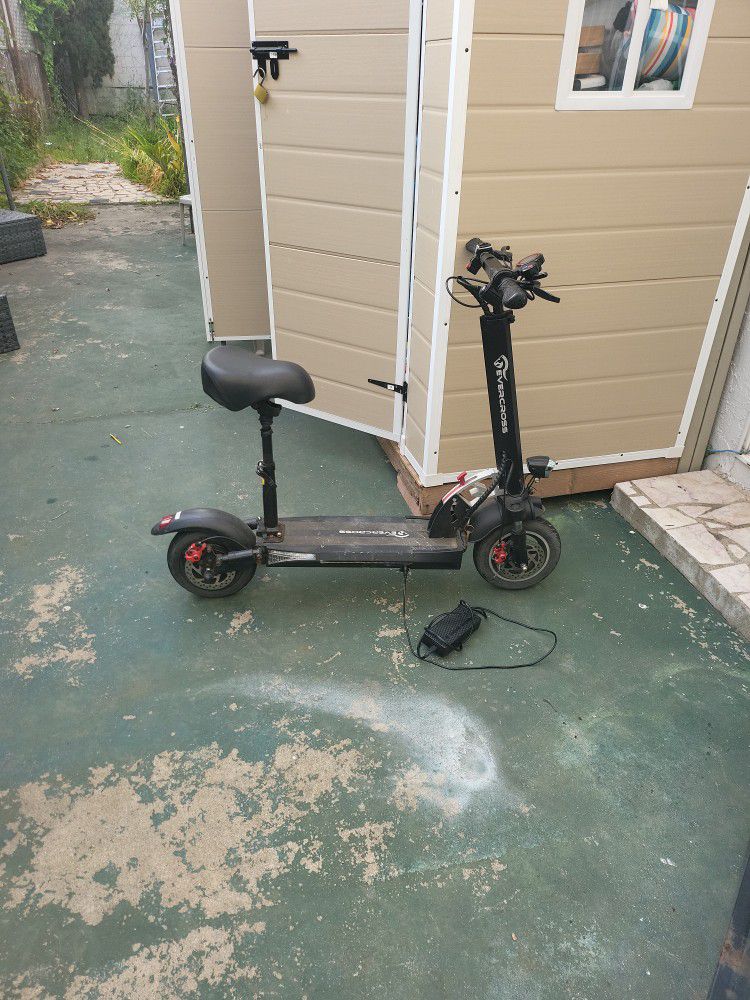 Electric Scooter With Charger