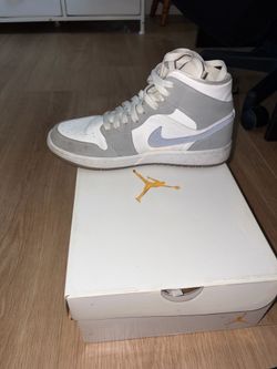 Air Jordan 1 Mid
