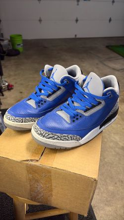 Jordan 3 varsity Royal blue size 8.5