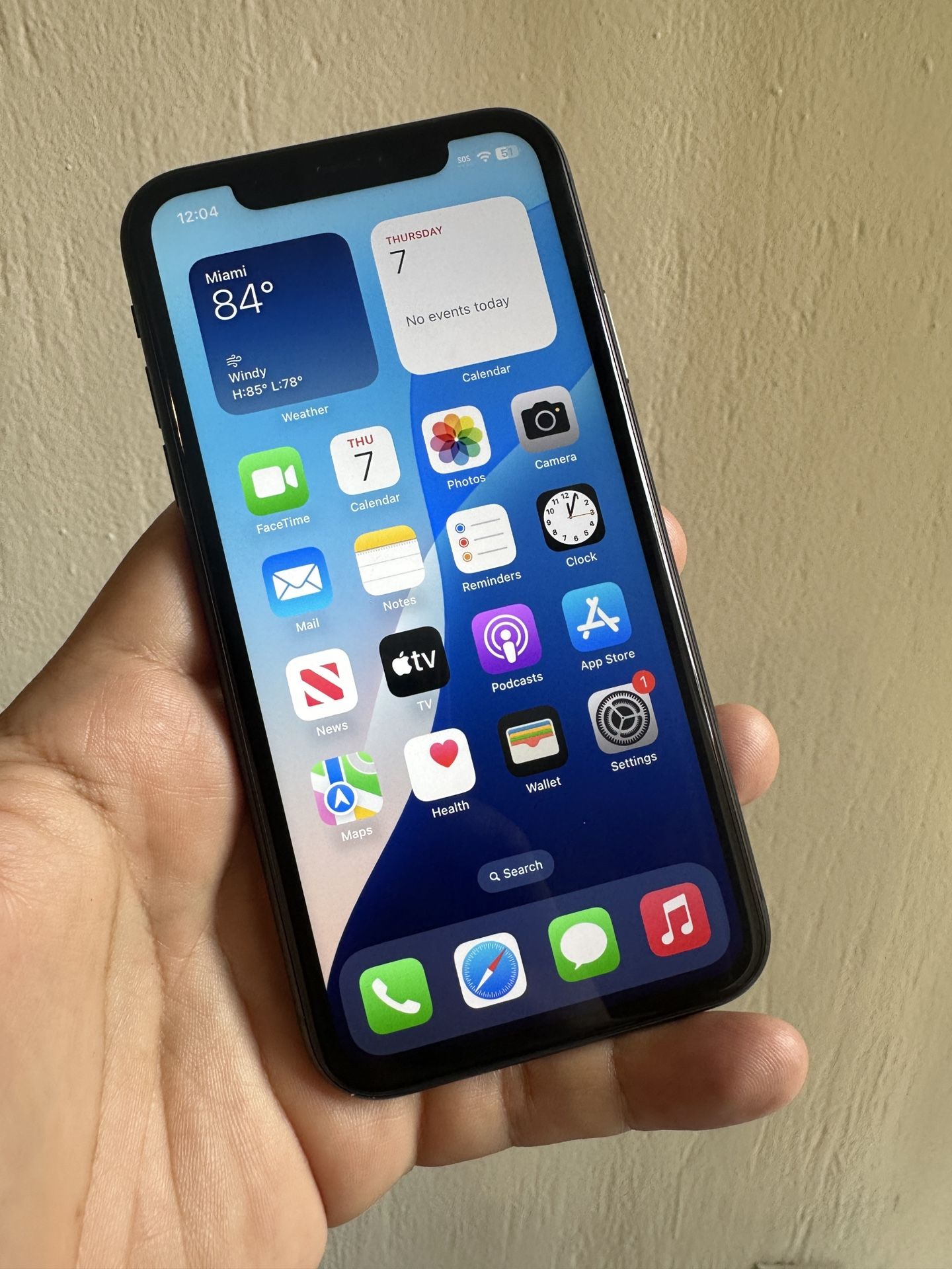 Unlocked iPhone 11 93% Battery Great Condition 