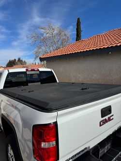 GMC 2500 bed cover