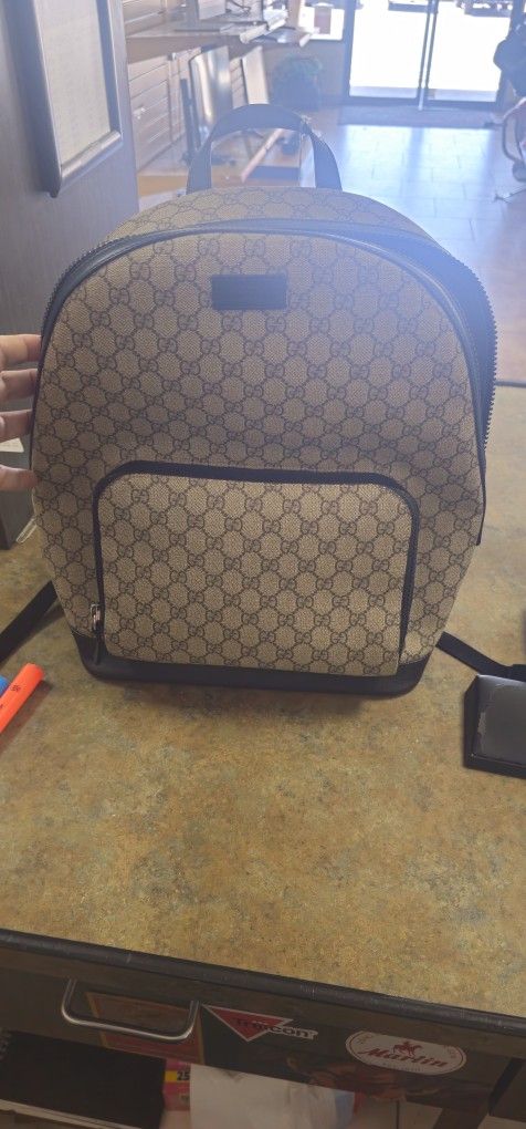 Gucci Gg Supreme Large Backpack