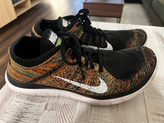 Nike Flyknit Running Shoes 10.5 New