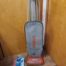 Oreck XL Upright Bag Lightweight Refurbished Upright Bag Vacuum Cleaner With Extra Bags  SEE POST. 