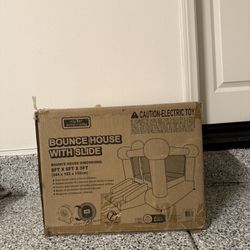 Bounce House With Slide