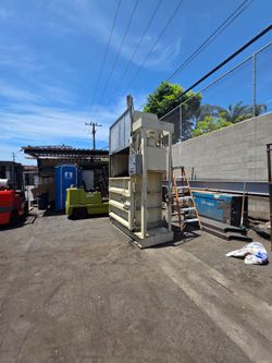Vertical Industrial cardboard/Aluminum