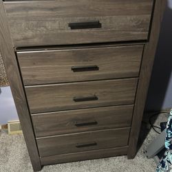 Free Dressers 