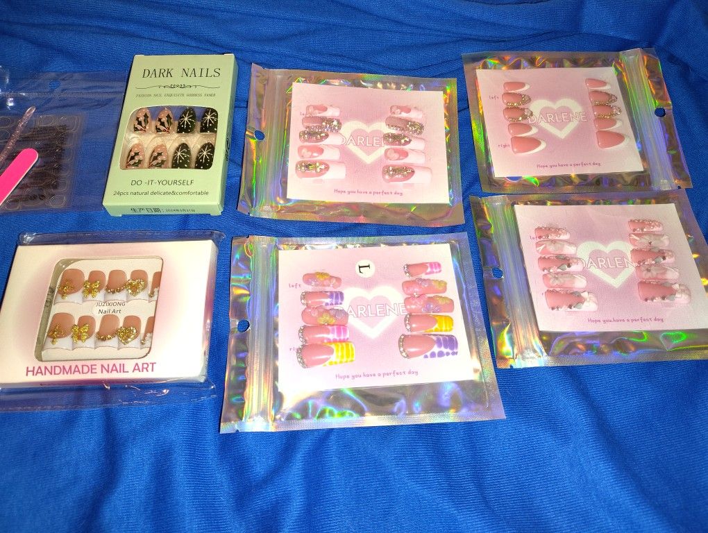7pc Lot Darlene Artificial Press On Nails Hand painted Stones Gems