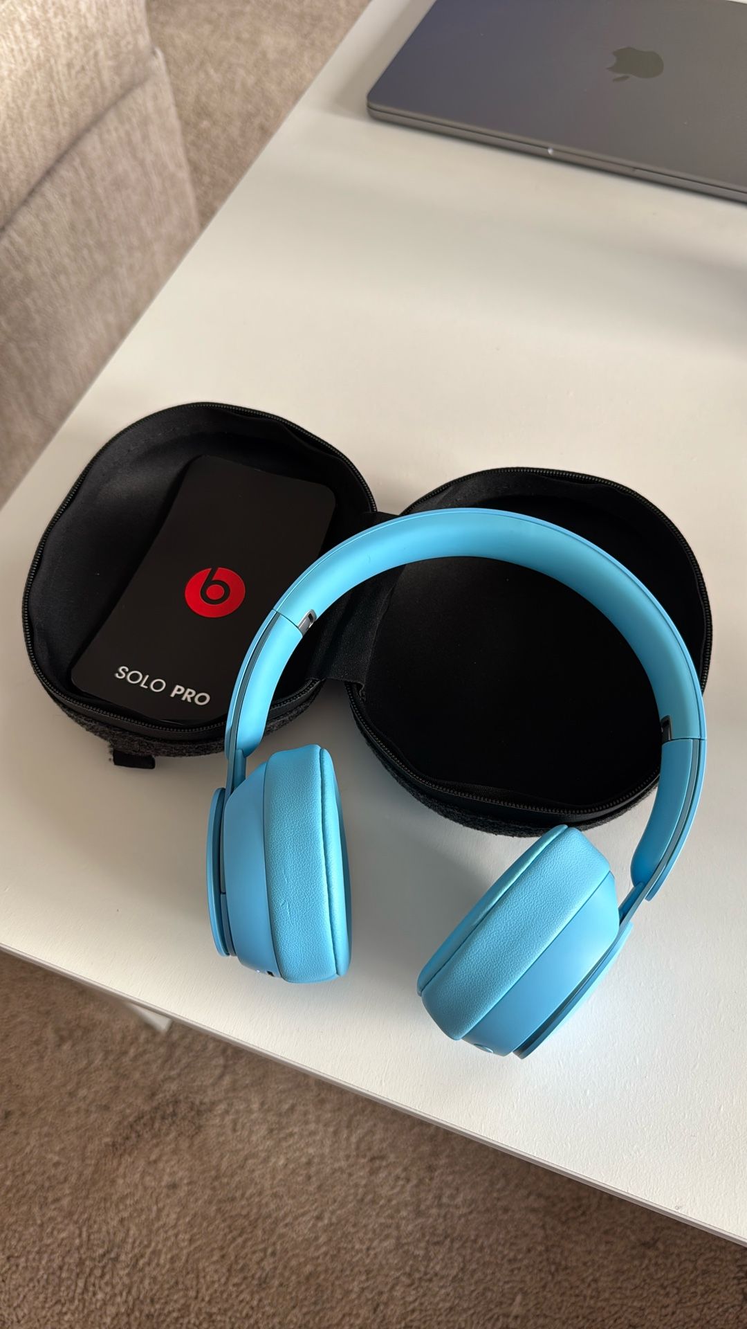 Beats Solo Pros