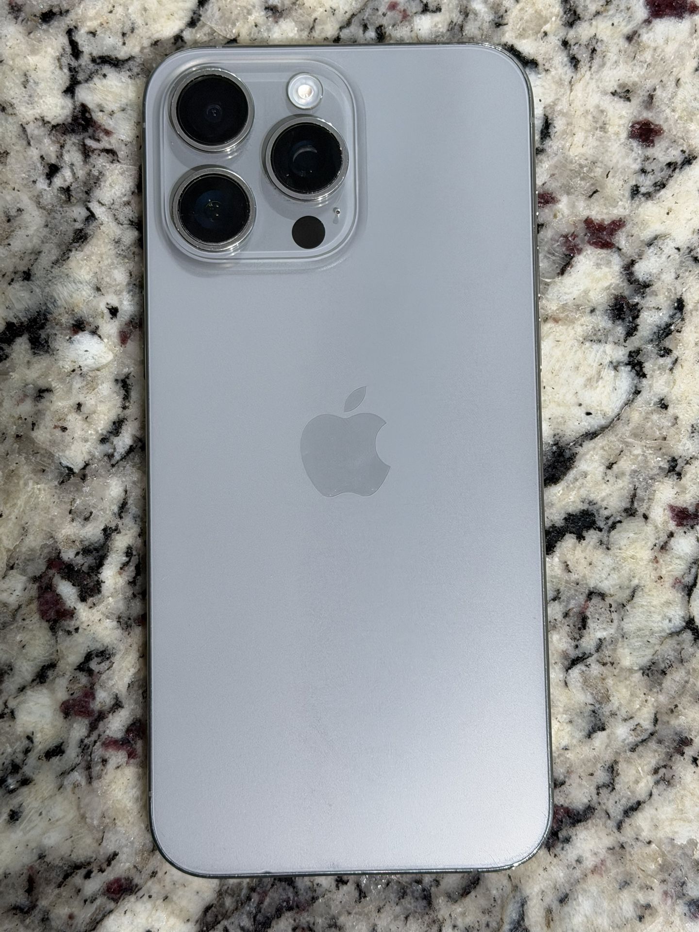 iPhone 15 Pro Max 256GB Unlocked