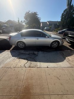 Nissan maxima