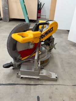 Dewalt DW 716 12” double bevel miter saw