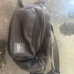 Alo Explorer Fanny Pack