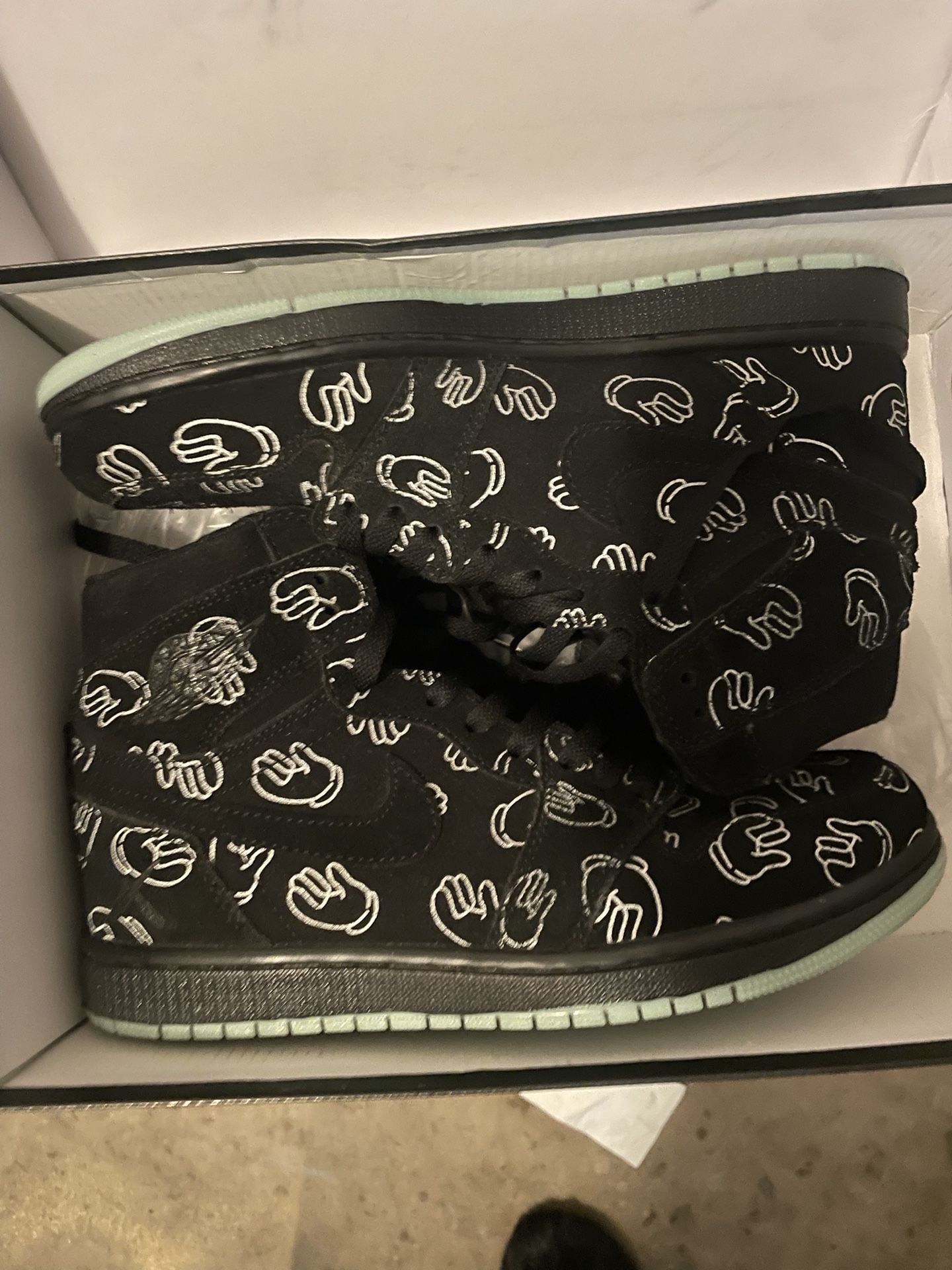 Jordan’s 1s Size 8.5
