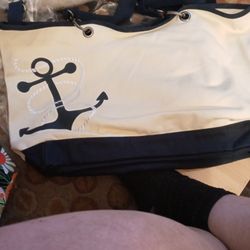 Huge Bag 31. Very Roomy .65.00 Value I Want 30.