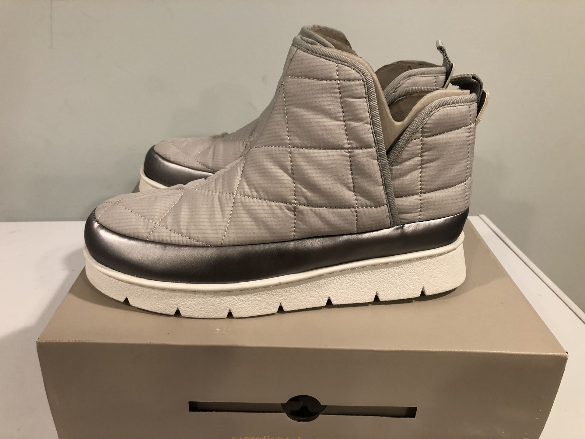 Marc Fisher Kori Women Booties - Size 9 - New In Box