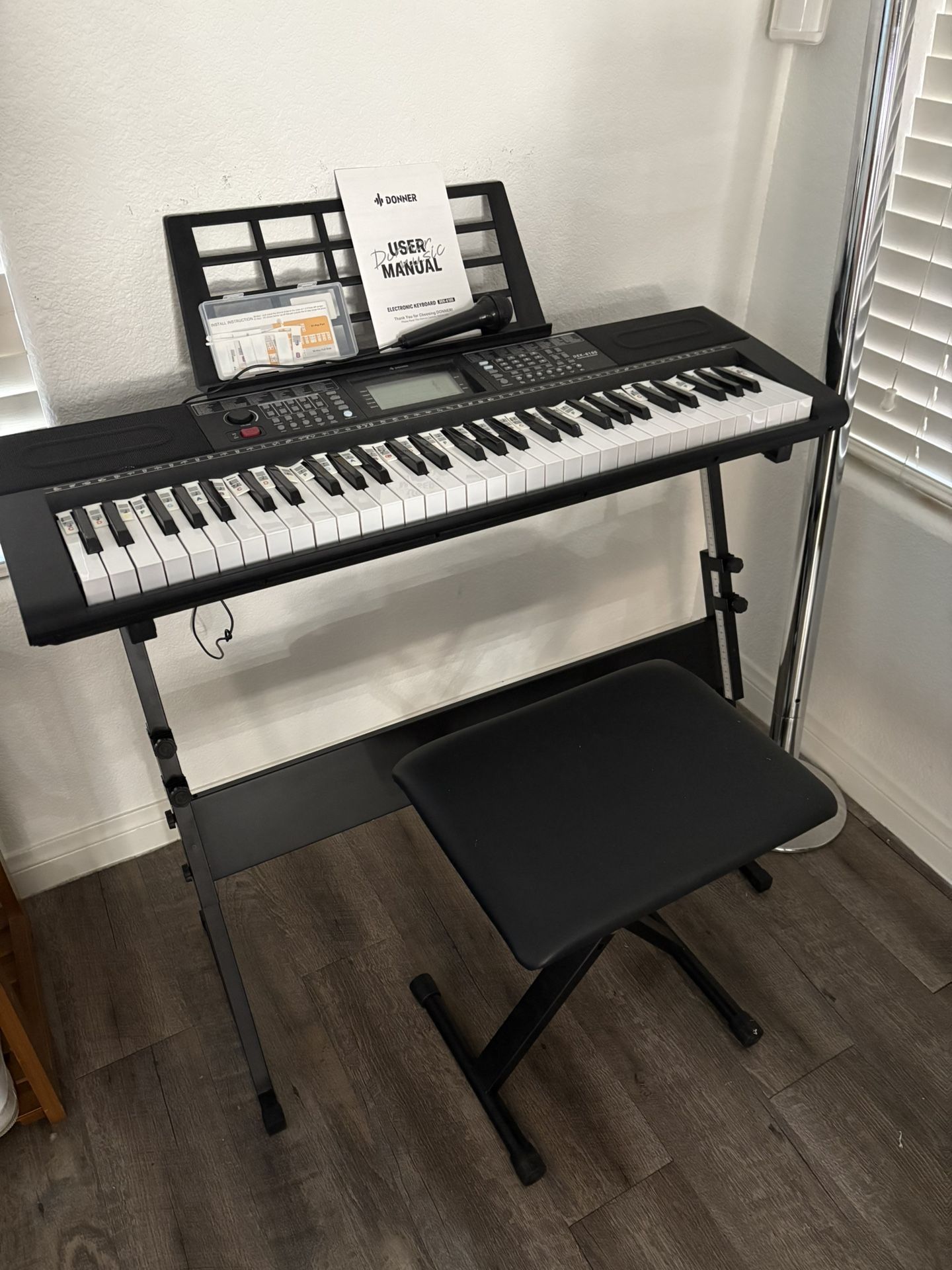 Donner Electronic Keyboard