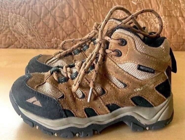 KIDS HIKING BOOTS