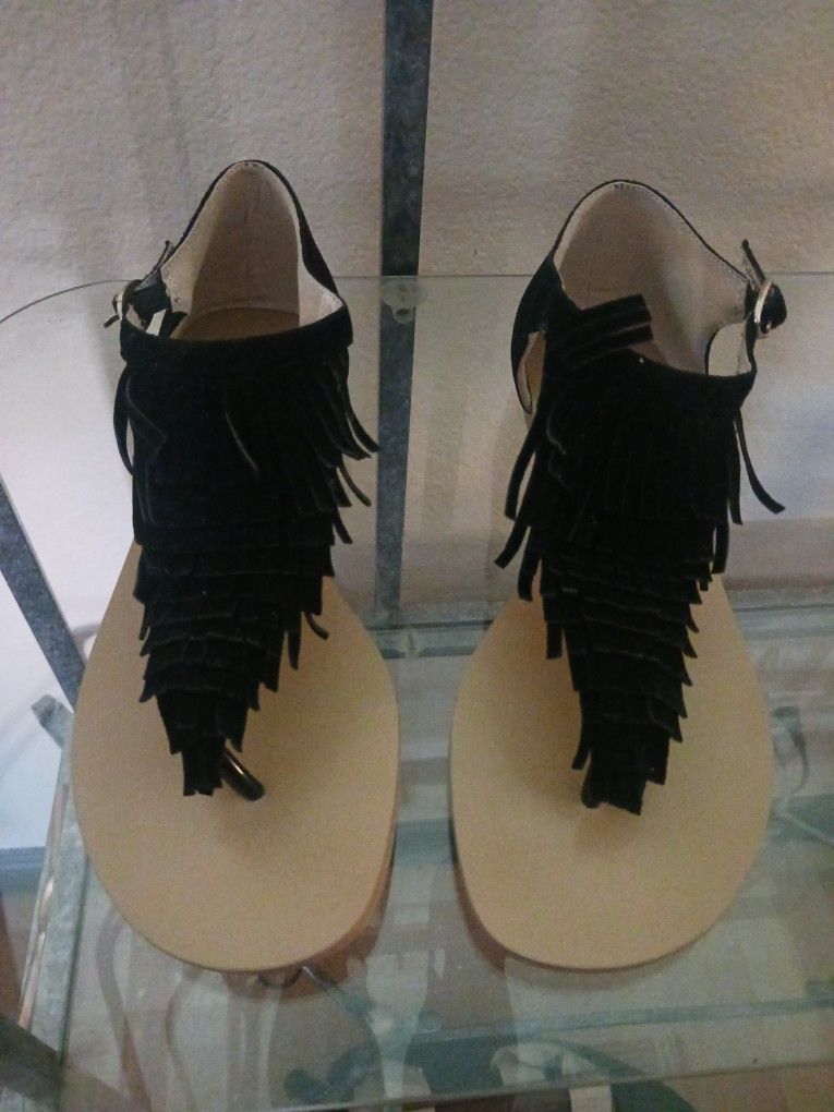 Cute Women's Size 10 Tassel Sandals New!