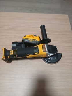 Grained Dewalt