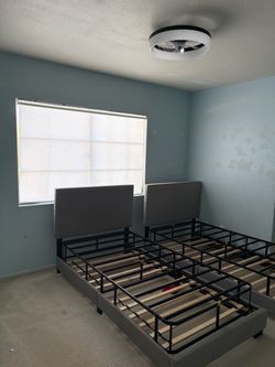 2 Twin Size Beds