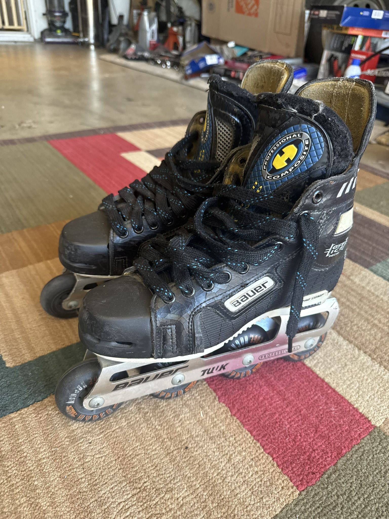 BAUER H-Series Pro Comp TUUK Inline Field Hockey Skates -Size 9. New 72mm Wheels