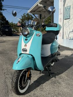 Classic Style Magari 50 Gas Saver Scooter 100 MPG